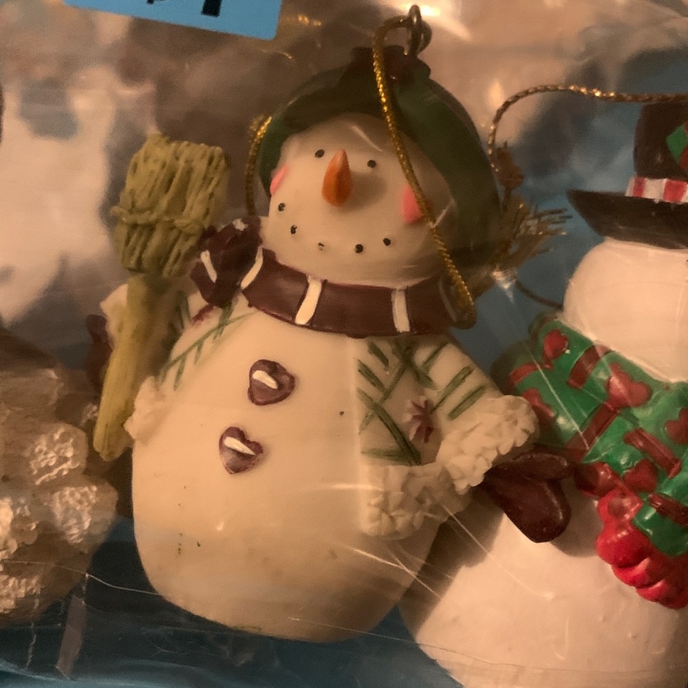 3 bags of Christmas Ornaments Snowmen, elves and candle clips - Picture 8 of 17